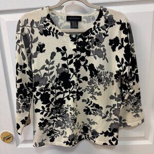 Cable & Gauge. Floral Cardigan. Size Lg